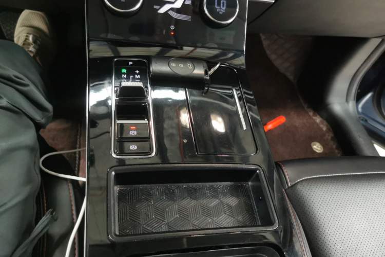 Used EXEED Zhuifeng 2020 Chasing the Waves Edition 1.5T CVT Xingrui Version Gear Lever