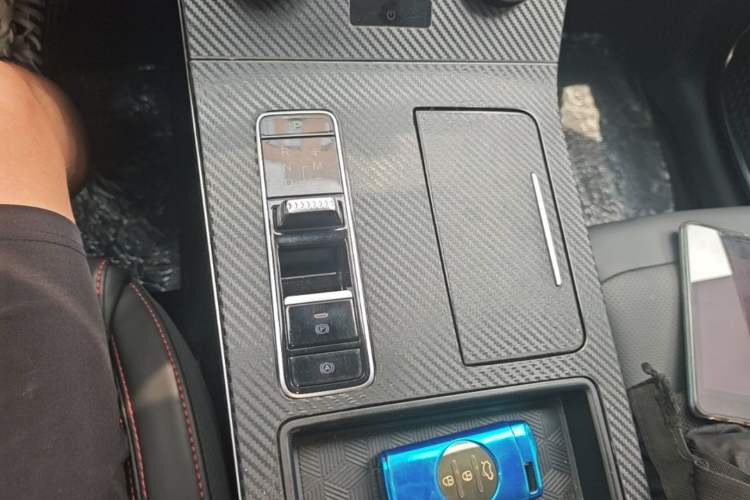 Used EXEED Zhuifeng 2020 Chasing the Waves Edition 1.5T CVT Xingrui Version Gear Lever