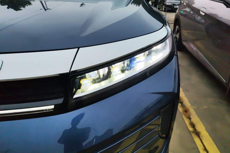 Used EXEED Zhuifeng 2020 Chasing the Waves Edition 1.5T CVT Starry Edition Left Front Headlight