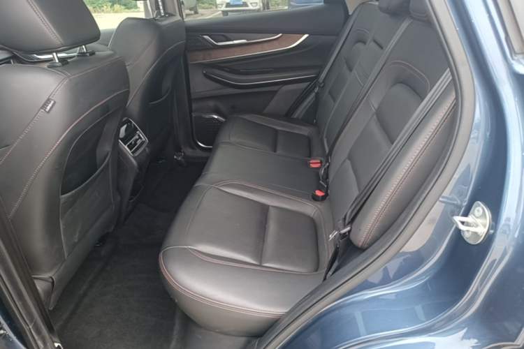 Used EXEED Zhuifeng 2020 Chasing the Waves Edition 1.5T CVT Xingrui Version Left Rear Seat