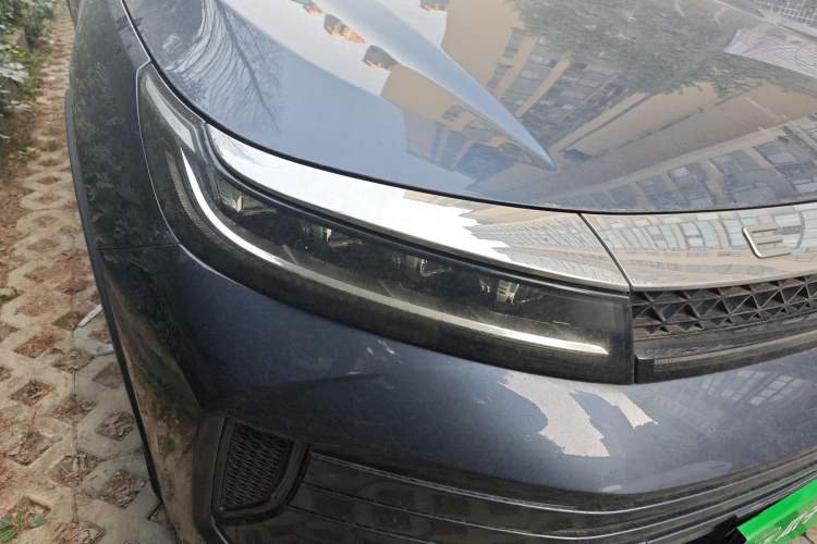 Used EXEED Zhuifeng 2020 Chasing the Waves Edition 1.5T CVT Xingrui Version Right Front Headlight