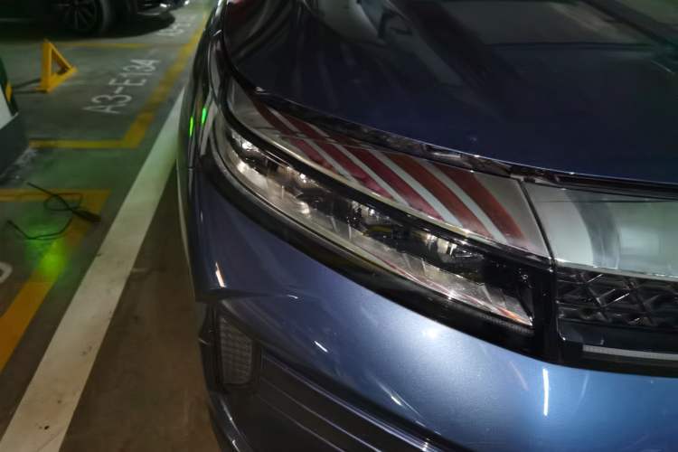 Used EXEED Zhuifeng 2020 Chasing the Waves Edition 1.5T CVT Xingrui Version Right Front Headlight