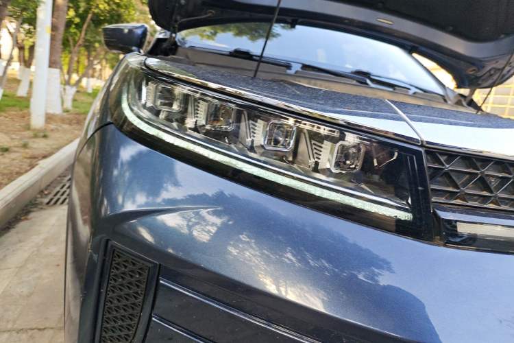 Used EXEED Zhuifeng 2020 Chasing the Waves Edition 1.5T CVT Xingrui Version Right Front Headlight