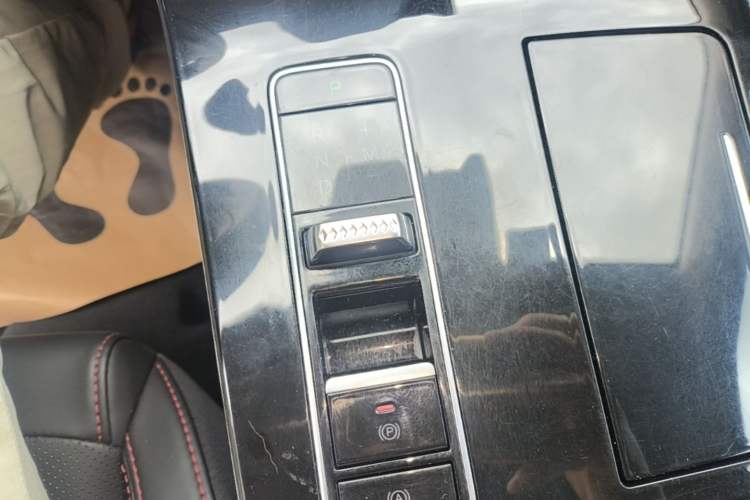 Used EXEED Zhuifeng 2020 Chasing the Waves Edition 1.5T CVT Xingrui Version Gear Lever