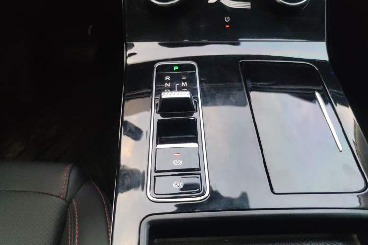 Used EXEED Zhuifeng 2020 Chasing the Waves Edition 1.5T CVT Xingrui Version Gear Lever