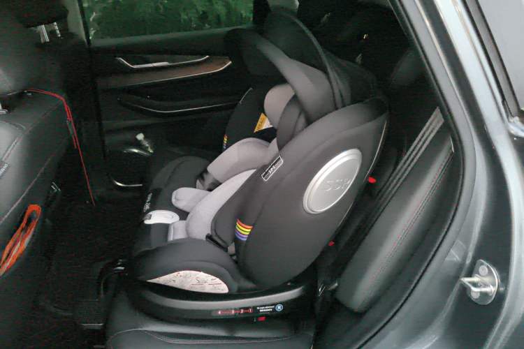 Used EXEED Zhuifeng 2020 Chasing the Waves Edition 1.5T CVT Xingrui Version Left Rear Seat