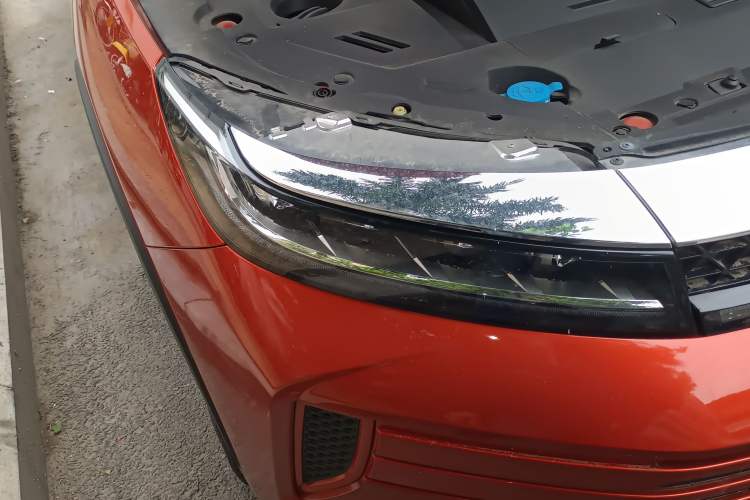 Used EXEED Zhuifeng 2020 Chasing the Waves Edition 1.5T CVT Xingrui Version Right Front Headlight