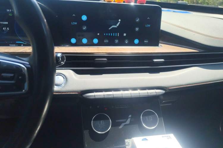 Used EXEED Zhuifeng 2020 Chasing the Waves Edition 1.5T CVT Xingrui Version Audio And AC Panel