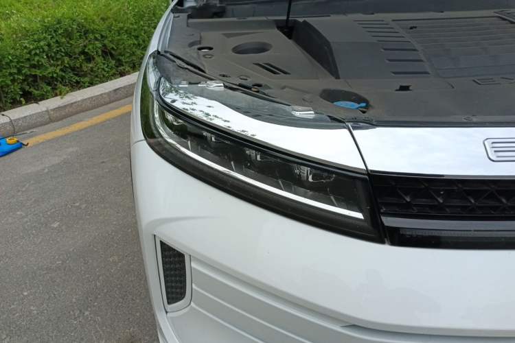Used EXEED Zhuifeng 2020 Chasing the Waves Edition 1.5T CVT Xingrui Version Right Front Headlight