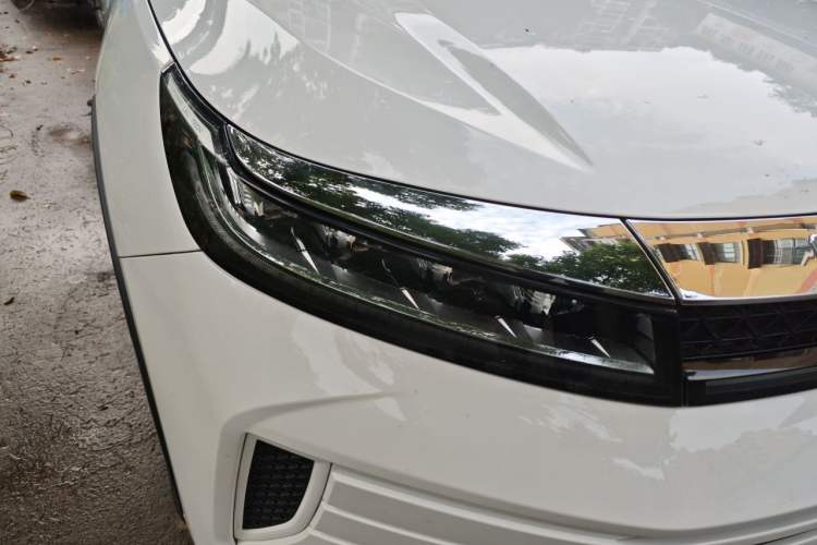 Used EXEED Zhuifeng 2020 Chasing the Waves Edition 1.5T CVT Starry Edition Right Front Headlight