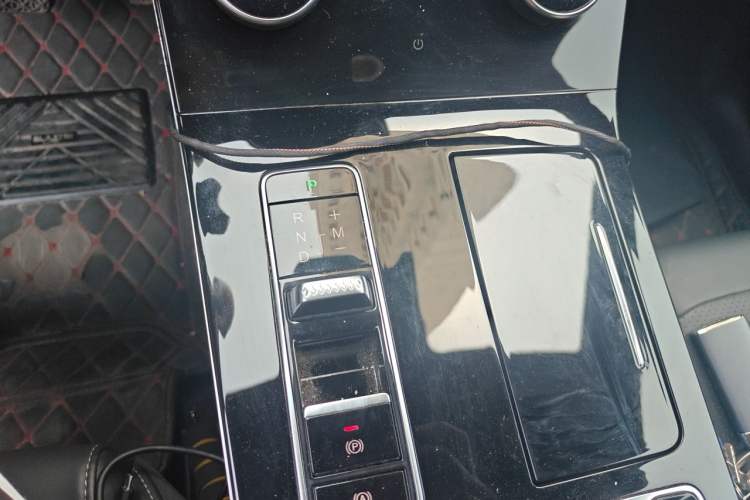 Used EXEED Zhuifeng 2021 Versailles Edition 1.6T DCT StarRui Version Gear Lever