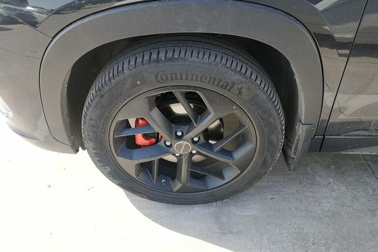 Used EXEED Zhuifeng 2021 Versailles Edition 1.6T DCT StarRui Version Left Front Wheel Hub