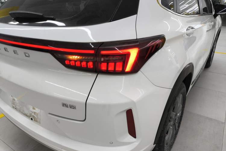 Used EXEED Zhuifeng 2021 Versailles Edition 1.6T DCT Starry Edition Exterior 3