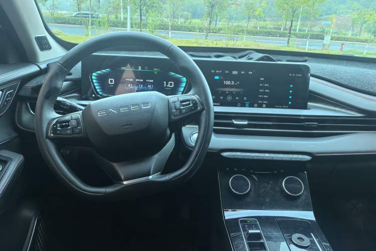 Used EXEED Zhuifeng 2021 1.6T DCT Verso Edition Interior 3