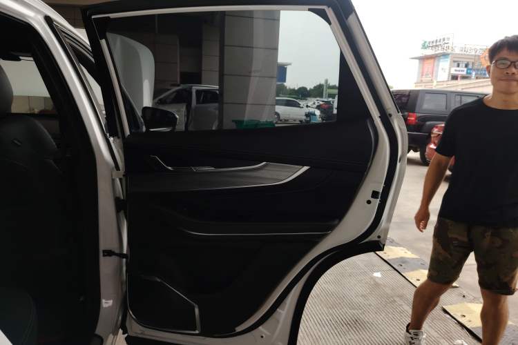 Used EXEED Zhuifeng 2021 Versailles Edition 1.6T DCT Starry Edition Right Rear Door Interior