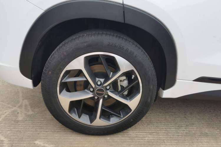 Used EXEED Zhuifeng 2021 Versailles Edition 1.6T DCT Starry Edition Right Rear Wheel Hub