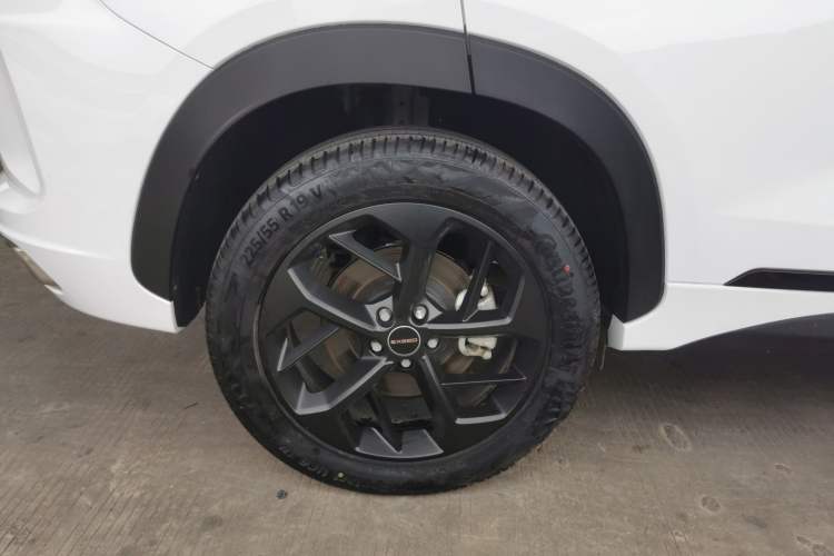Used EXEED Zhuifeng 2021 Versailles Edition 1.6T DCT Starry Edition Right Rear Wheel Hub