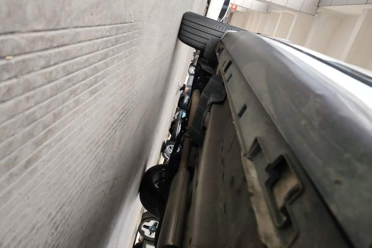Used EXEED Zhuifeng 2021 Versailles Edition 1.6T DCT Starry Edition Right Side Sill