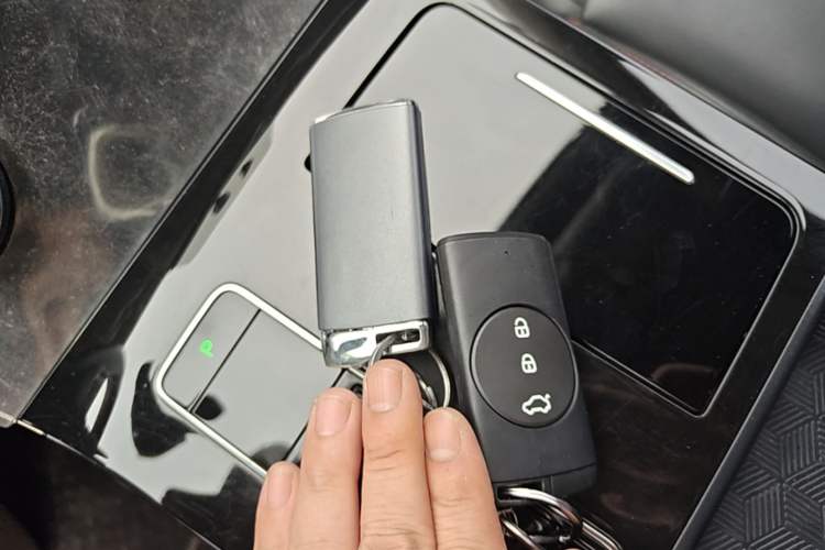 Used EXEED Zhuifeng 2021 1.6T DCT Verso Edition Vehicle Key