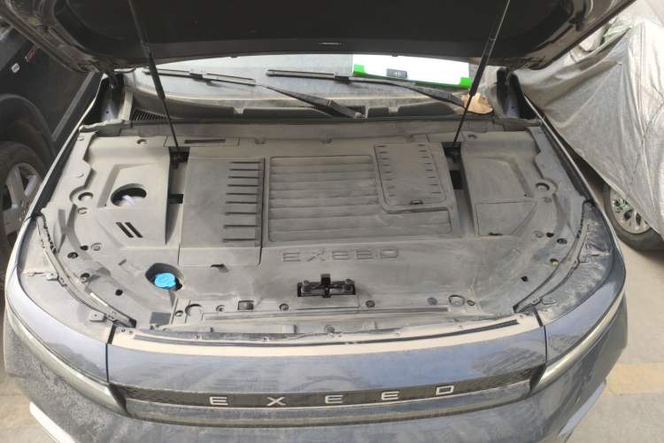 Used EXEED Zhuifeng 2022 Chasing the Waves Edition 1.5T CVT Rising Wind Version Engine Bay
