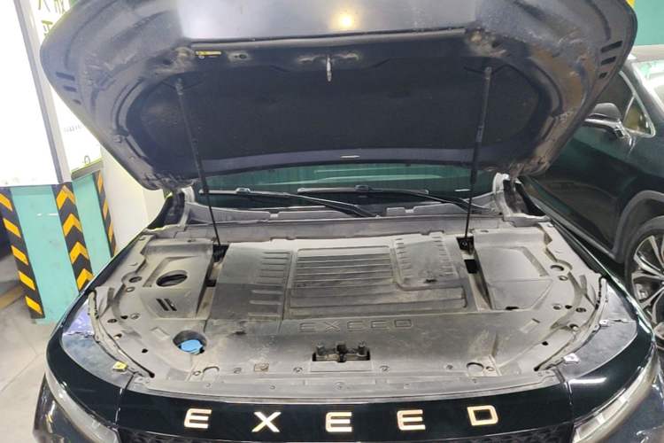 Used EXEED Zhuifeng 2022 Versailles 1.6T DCT "Chasing the Wind" Edition Engine Bay