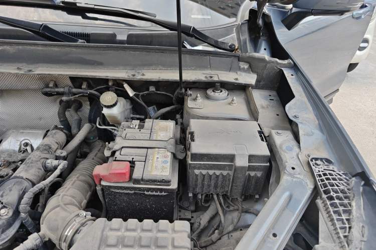 Used EXEED Zhuifeng 2022 Chasing the Waves Edition 1.5T CVT Wind-Chasing Edition Engine Bay Left
