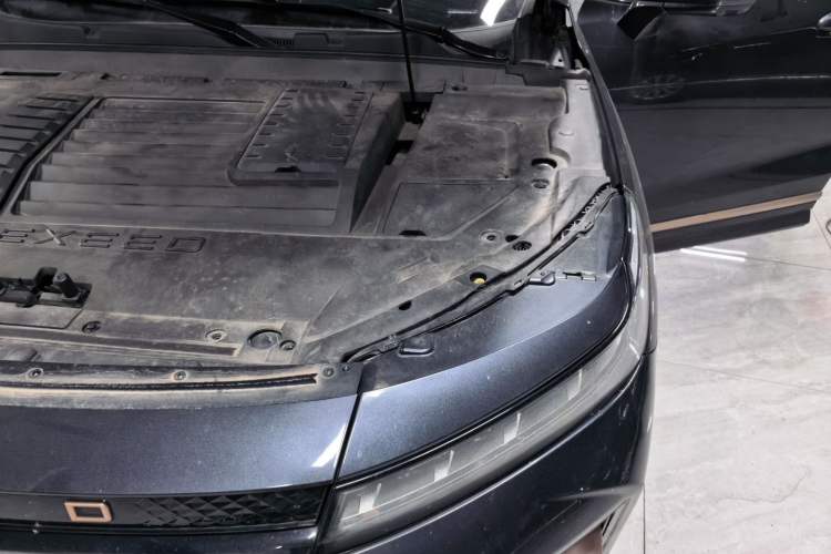 Used EXEED Zhuifeng 2022 1.6T DCT Goddess Edition Engine Bay Left
