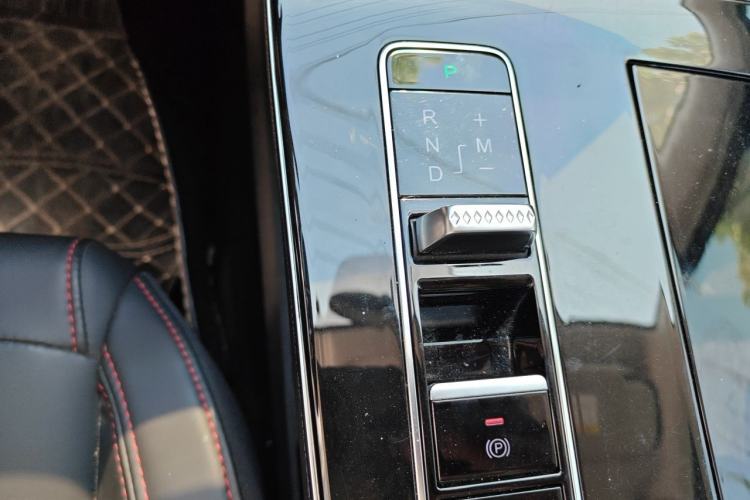 Used EXEED Zhuifeng 2022 Chasing the Waves Edition 1.5T CVT Wind-Chasing Edition Gear Lever