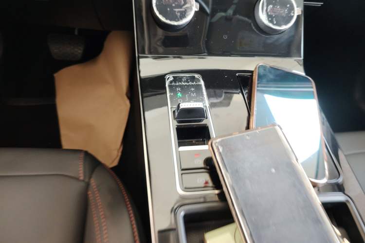 Used EXEED Zhuifeng 2022 Chasing the Waves Edition 1.5T CVT Wind-Chasing Edition Gear Lever