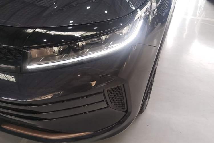 Used EXEED Zhuifeng 2022 Versailles 1.6T DCT "Chasing the Wind" Edition Left Front Headlight