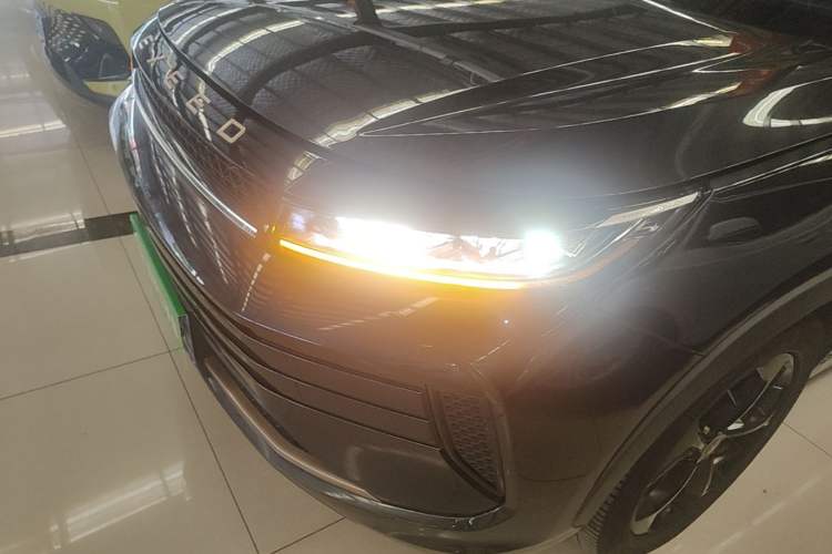 Used EXEED Zhuifeng 2022 Versailles 1.6T DCT "Chasing the Wind" Edition Left Front Headlight