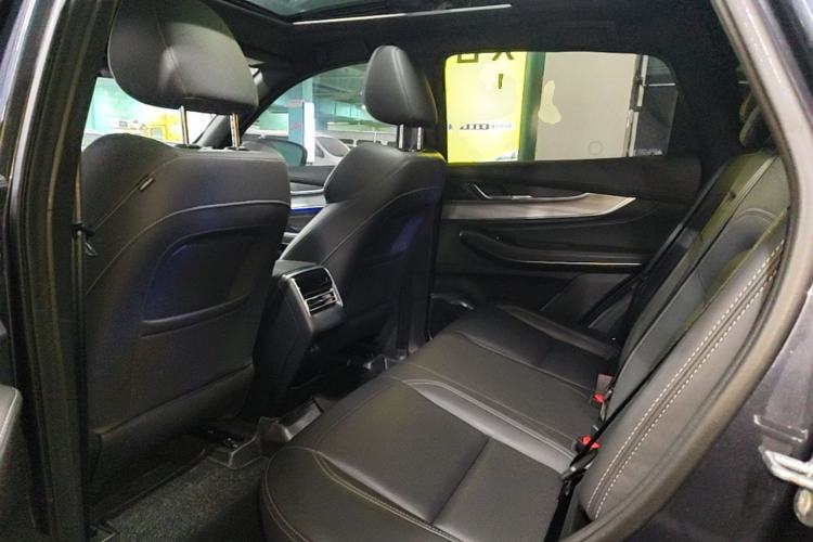 Used EXEED Zhuifeng 2022 Versailles 1.6T DCT "Chasing the Wind" Edition Left Rear Seat