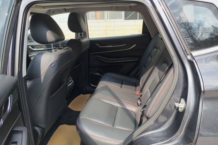 Used EXEED Zhuifeng 2022 Chasing the Waves Edition 1.5T CVT Wind-Chasing Edition Left Rear Seat
