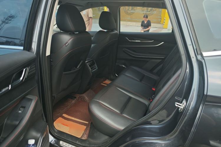 Used EXEED Zhuifeng 2022 Chasing the Waves Edition 1.5T CVT Rising Wind Version Left Rear Seat