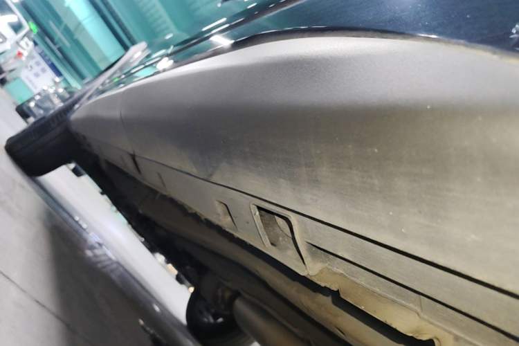 Used EXEED Zhuifeng 2022 Versailles 1.6T DCT "Chasing the Wind" Edition Left Side Sill