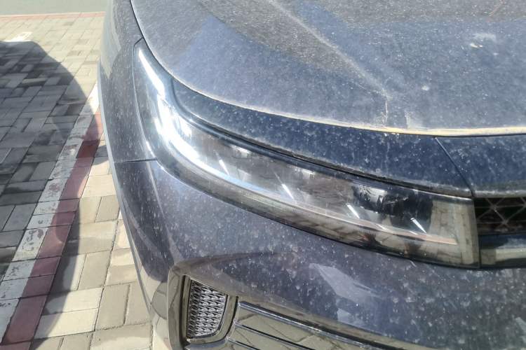 Used EXEED Zhuifeng 2022 Versailles 1.6T DCT "Chasing the Wind" Edition Right Front Headlight