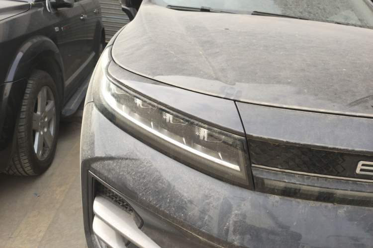 Used EXEED Zhuifeng 2022 Chasing the Waves Edition 1.5T CVT Rising Wind Version Right Front Headlight
