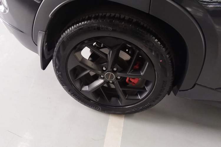 Used EXEED Zhuifeng 2022 Versailles 1.6T DCT "Chasing the Wind" Edition Right Rear Wheel Hub