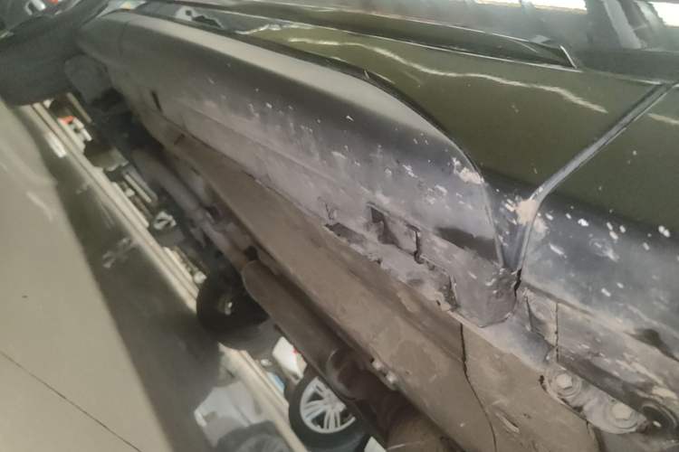 Used EXEED Zhuifeng 2022 Versailles 1.6T DCT "Chasing the Wind" Edition Right Side Sill