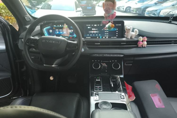 Used EXEED Zhuifeng 2022 Versailles 1.6T DCT "Chasing the Wind" Edition Center Console
