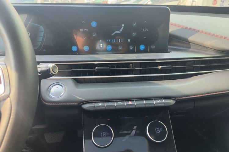 Used EXEED Zhuifeng 2022 Chasing the Waves Edition 1.5T CVT Rising Wind Version Audio And AC Panel