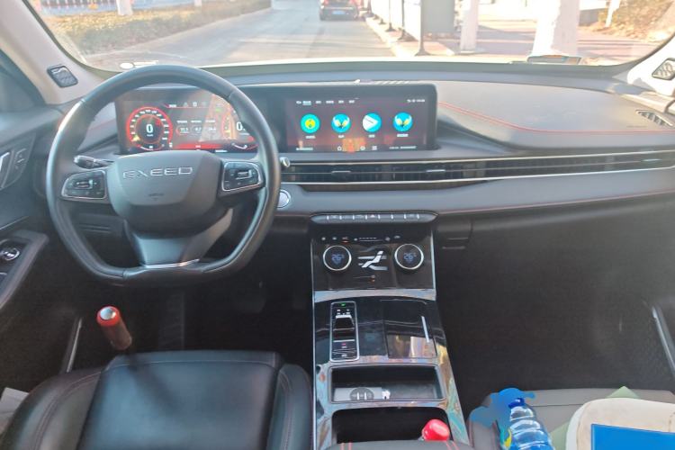Used EXEED Zhuifeng 2022 Chasing the Waves Edition 1.5T CVT Wind-Chasing Edition Center Console