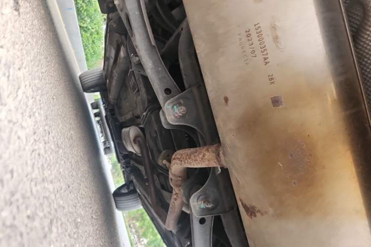 Used EXEED Zhuifeng 2022 Chasing the Waves Edition 1.5T CVT Good Things Peanut Edition Chassis Rear