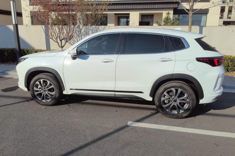 Used EXEED Zhuifeng 2022 Chasing the Waves Edition 1.5T CVT Good Things Peanut Edition Exterior 5