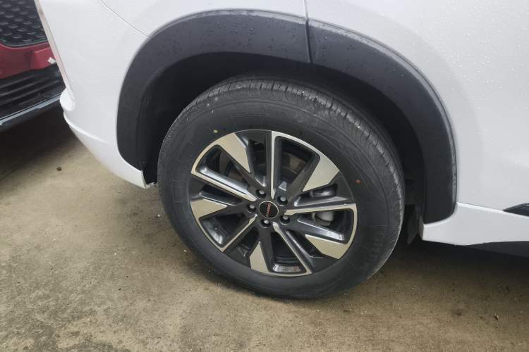 Used EXEED Zhuifeng 2022 Chasing the Waves Edition 1.5T CVT Rising Wind Version Exterior 5