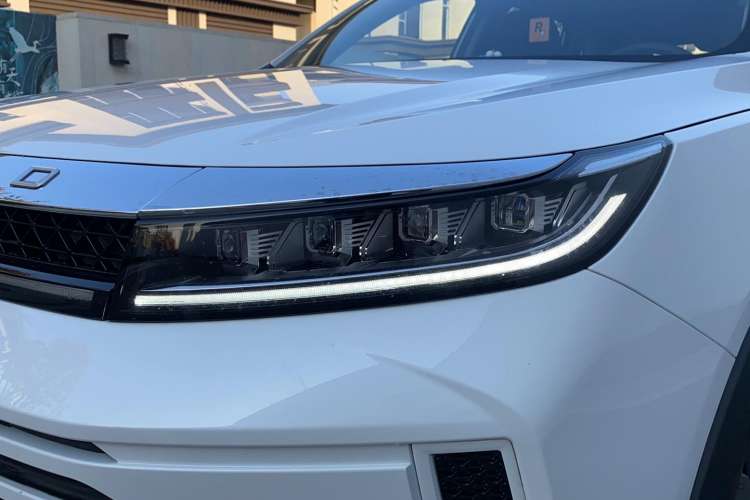 Used EXEED Zhuifeng 2022 Chasing the Waves Edition 1.5T CVT Good Things Peanut Edition Exterior 6