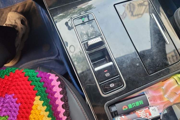 Used EXEED Zhuifeng 2022 Chasing the Waves Edition 1.5T CVT Good Things Peanut Edition Gear Lever