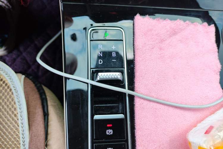 Used EXEED Zhuifeng 2022 Chasing the Waves Edition 1.5T CVT Wind-Chasing Edition Gear Lever