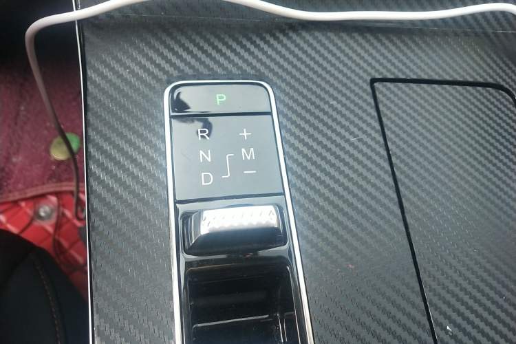Used EXEED Zhuifeng 2022 Chasing the Waves Edition 1.5T CVT Good Things Peanut Edition Gear Lever