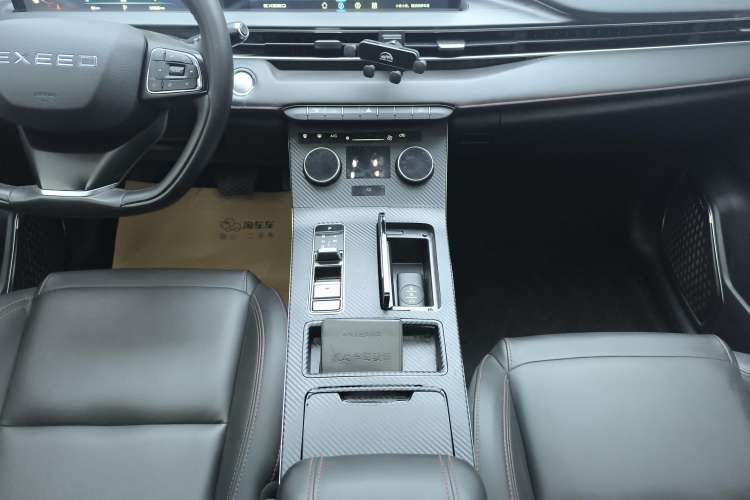 Used EXEED Zhuifeng 2022 Chasing the Waves Edition 1.5T CVT Good Things Peanut Edition Gear Lever
